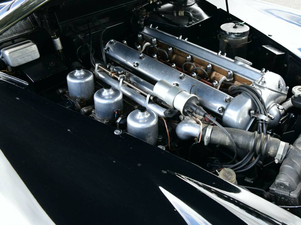 Imagen 33/50 de Jaguar XK 150 3.8 S DHC (1959)