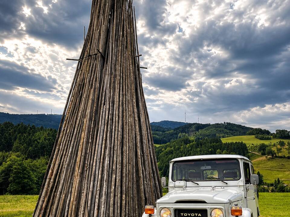 Image 12/67 of Toyota Land Cruiser FJ 40 (1982)