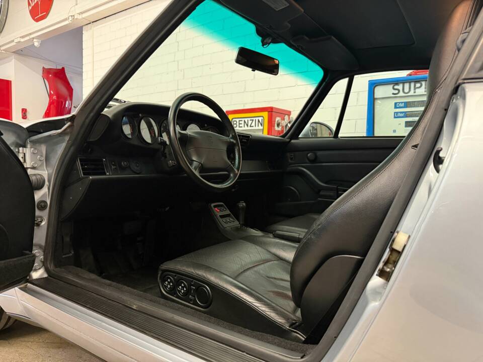 Afbeelding 7/18 van Porsche 911 Carrera 4 (1996)