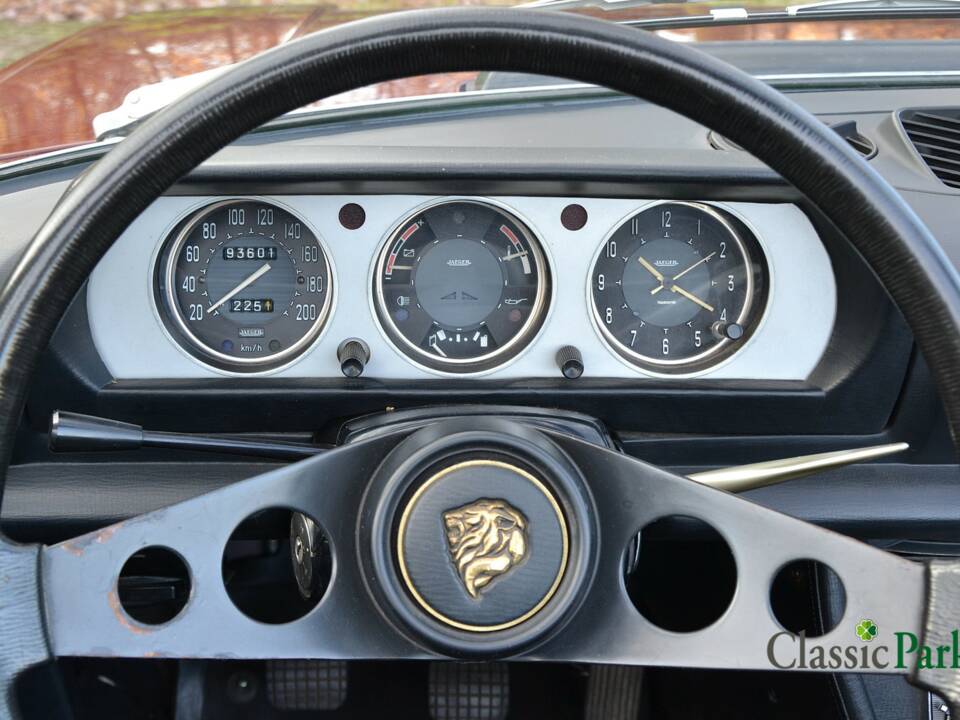 Bild 24/38 von Peugeot 504 Convertible (1970)