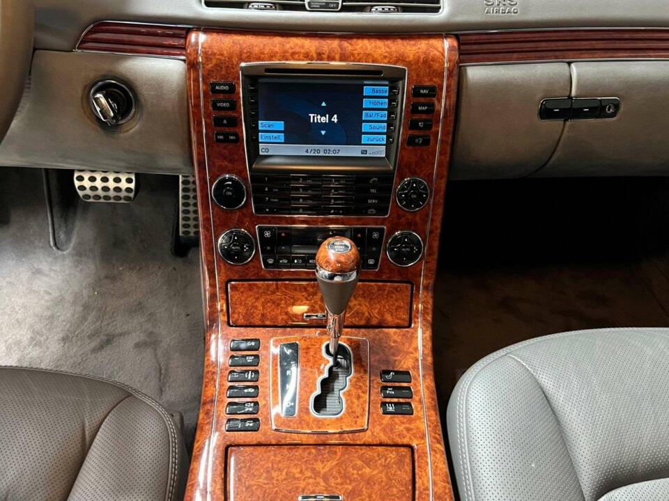 Image 11/15 of Maybach 57 (2004)