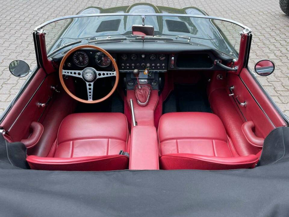 Bild 13/20 von Jaguar E-Type 4.2 (1965)