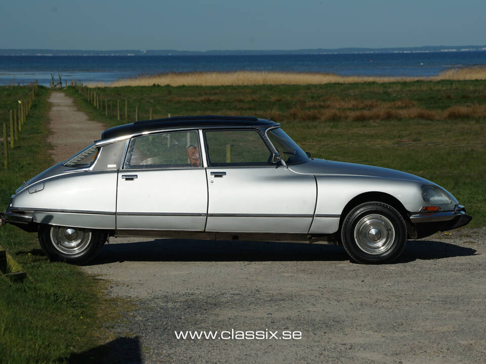 Image 20/24 of Citroën DS 23 IE (1975)