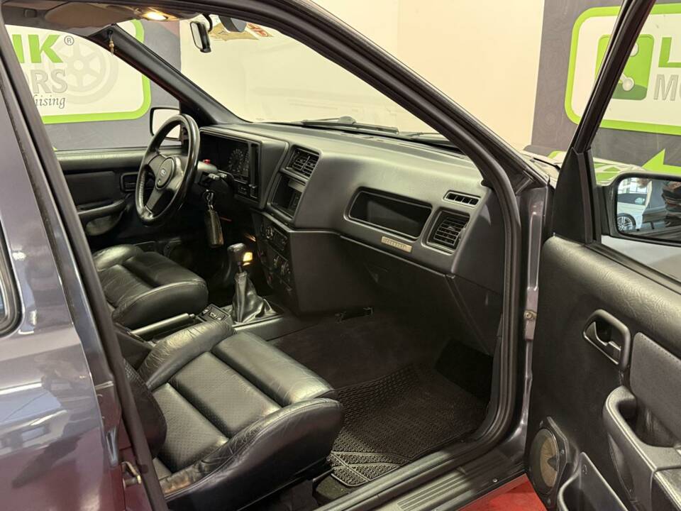 Image 13/36 of Ford Sierra Cosworth 4x4 (1990)
