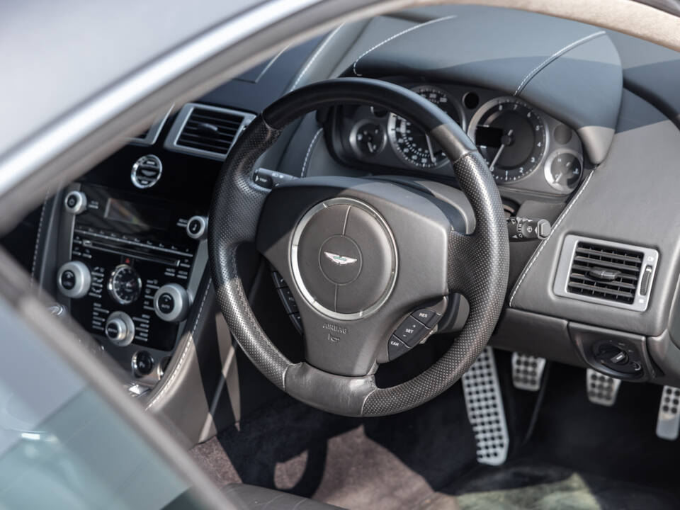 Bild 30/64 von Aston Martin V8 Vantage (2010)