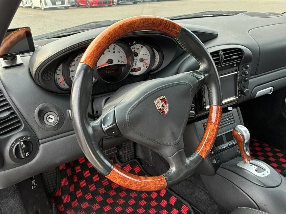 Bild 17/46 von Porsche 911 Turbo (2004)