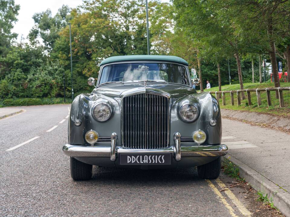 Bild 7/29 von Bentley S1 DHC Park Ward (1958)