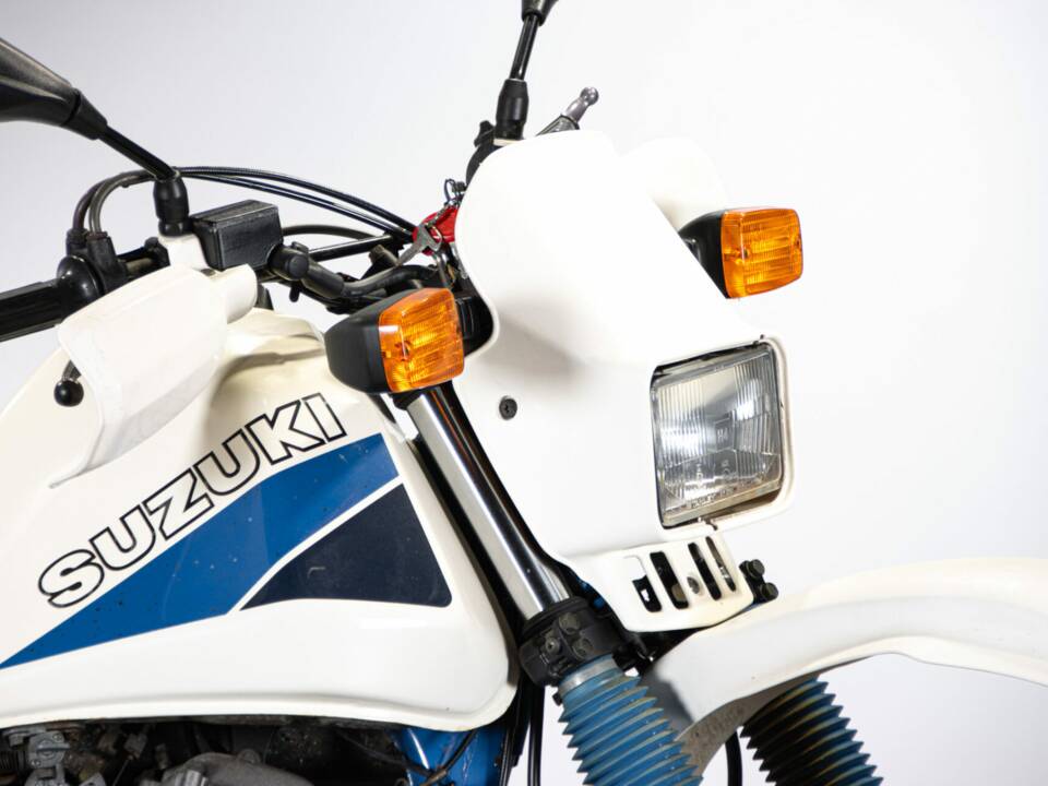 Image 11/50 of Suzuki DR 600 S (1986)