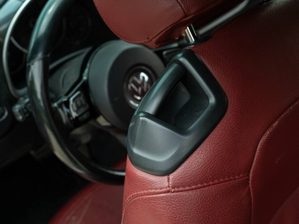 Image 36/50 of Volkswagen New Beetle 2.0 (2012)