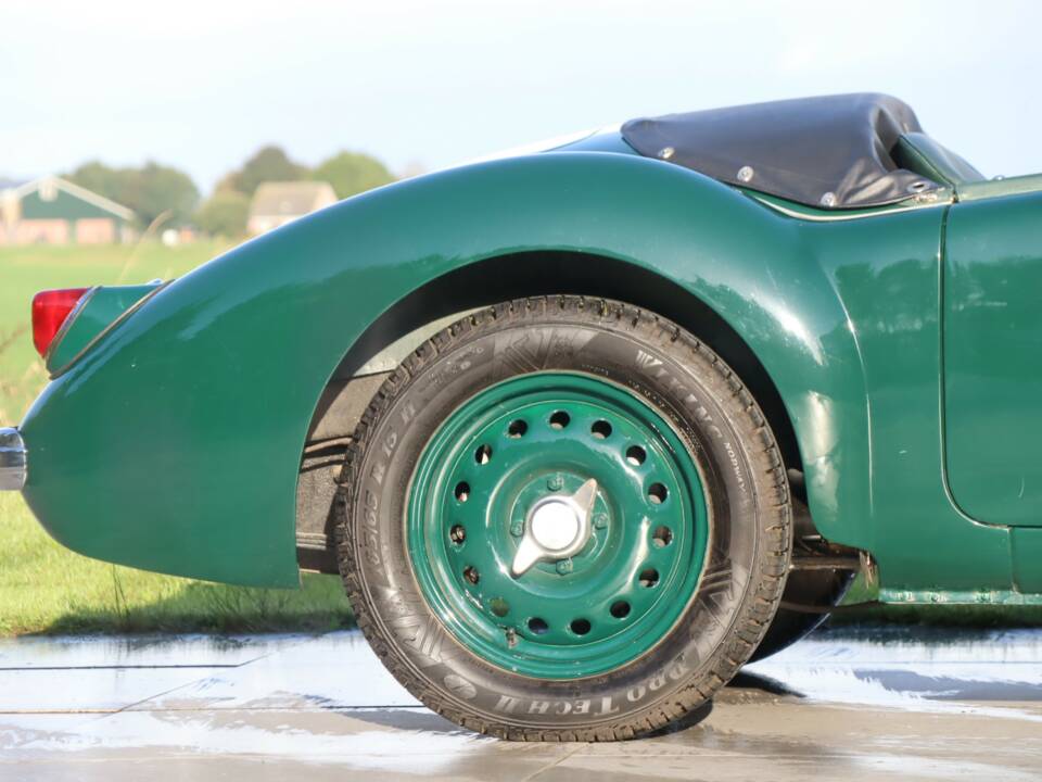 Image 37/50 of MG MGA Twin Cam (1959)