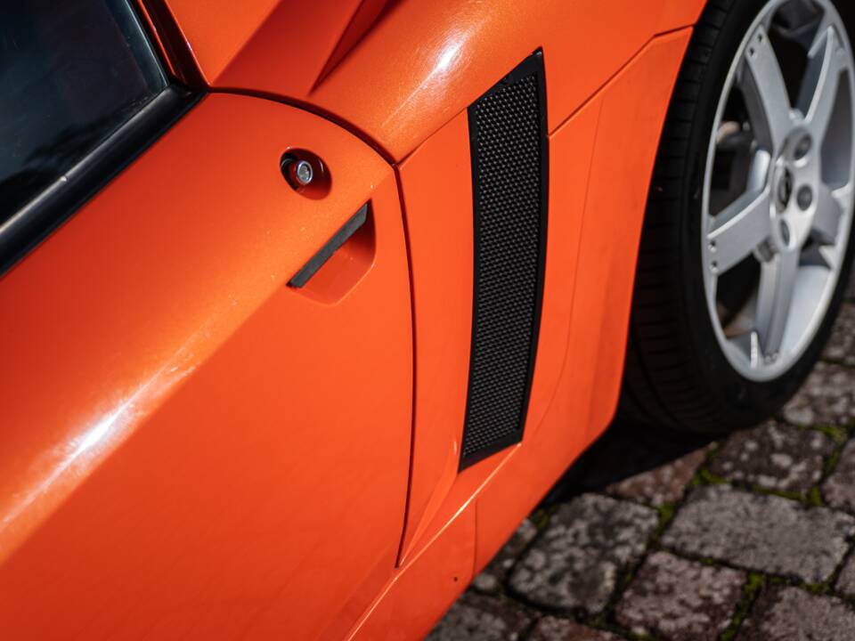 Bild 18/44 von Opel Speedster 2.2 (2002)