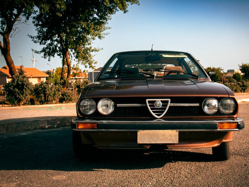 Image 3/8 of Alfa Romeo Alfasud 1.5 Sprint Veloce (1981)