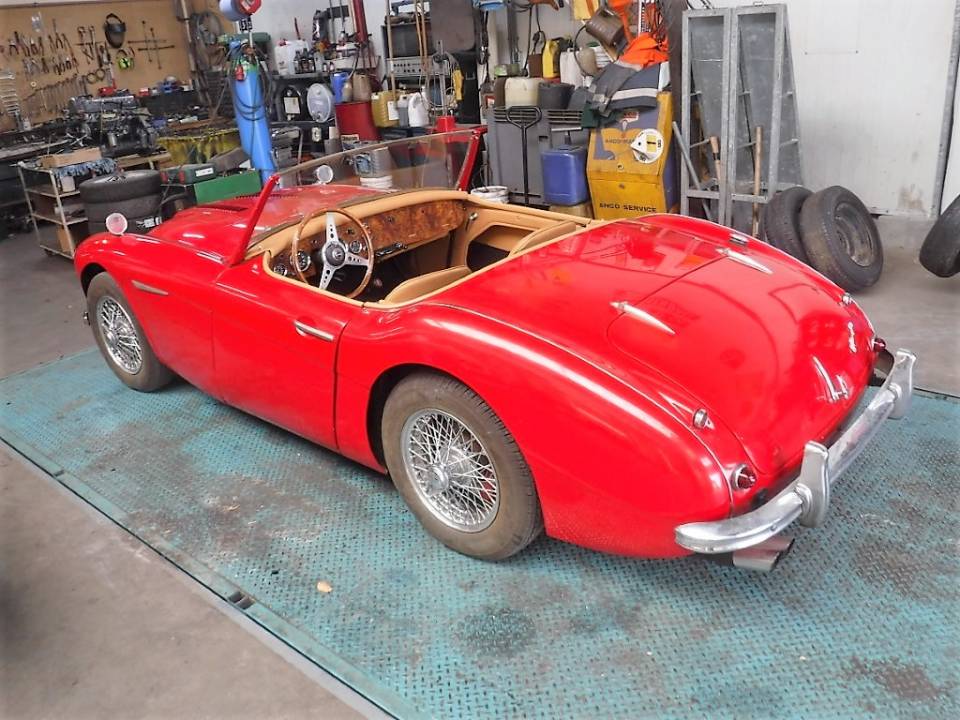 Image 5/50 of Austin-Healey 100&#x2F;6 (BN6) (1959)