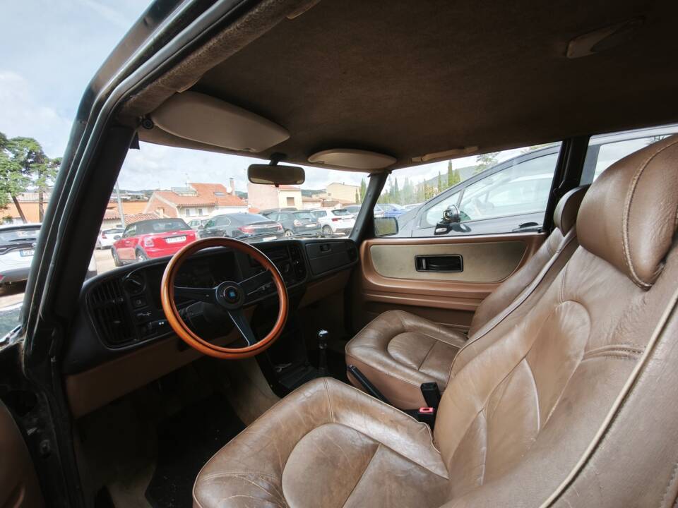 Image 6/7 of Saab 900 S (1991)