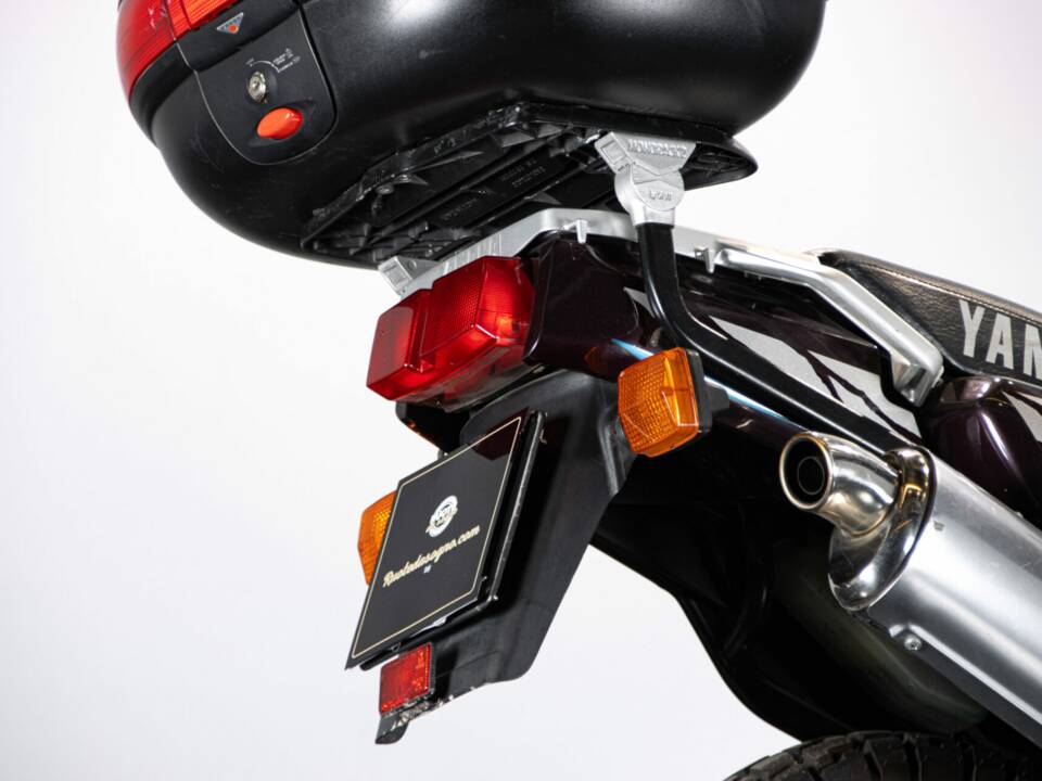 Image 10/50 of Yamaha XTZ 750 SuperTéneré (1990)