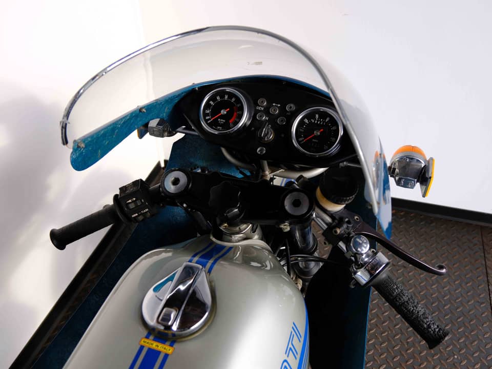Image 20/54 de Ducati 900 SS (1977)
