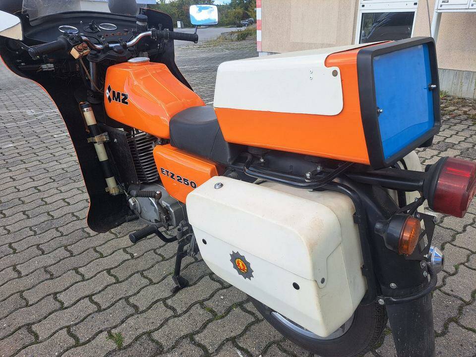 Bild 14/20 von MZ DUMMY (1986)