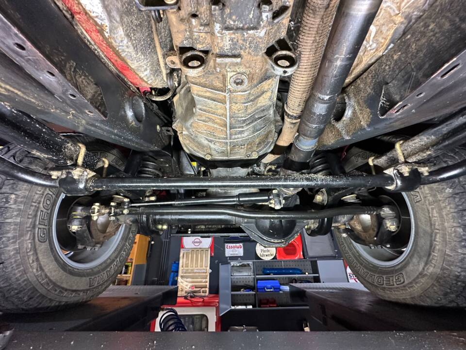 Image 17/25 de Mercedes-Benz 300 GD (SWB) (1987)