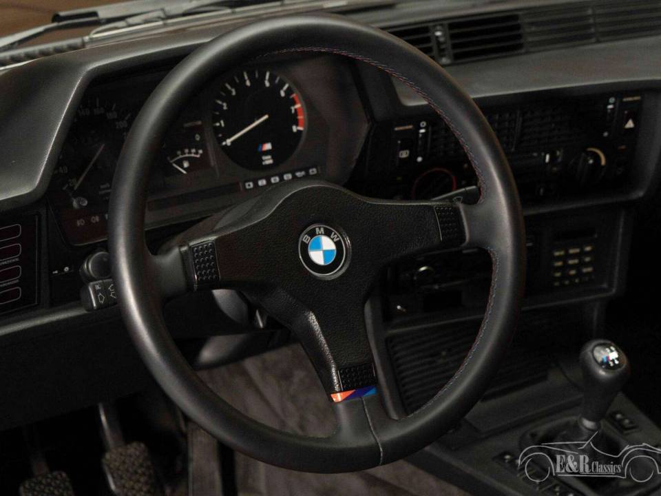 Bild 14/19 von BMW M 635 CSi (1986)