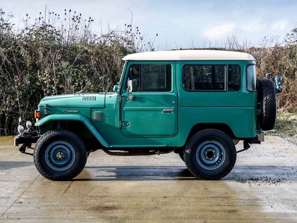 Immagine 2/45 di Toyota Land Cruiser FJ 40 (1978)
