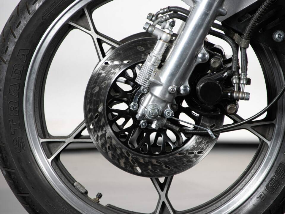 Immagine 11/50 di Suzuki GSX 750S Katana (1982)