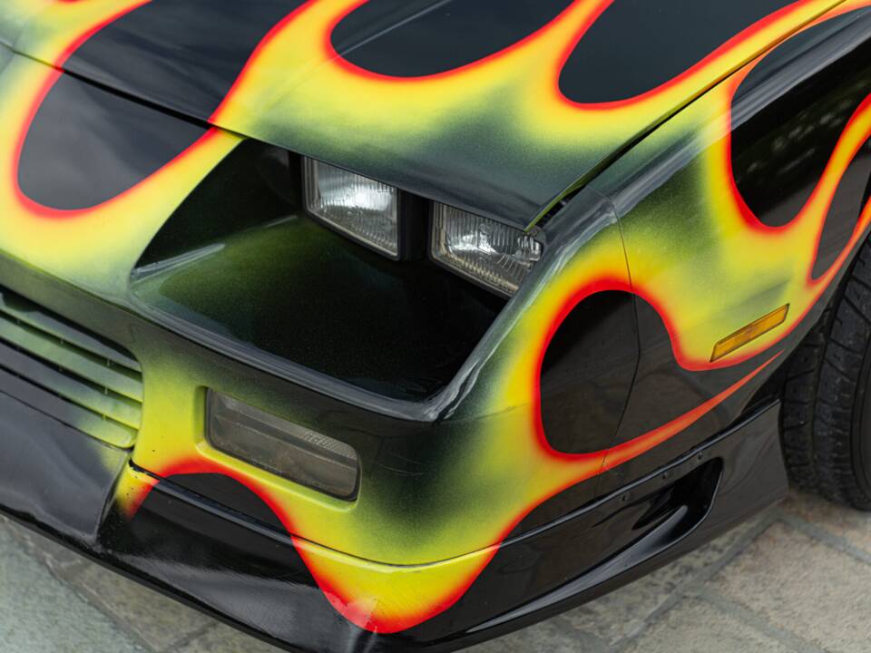 Bild 11/50 von Chevrolet Camaro Z28 (1992)