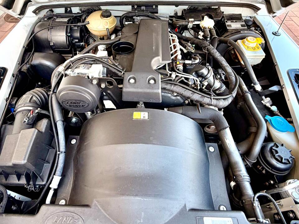 Bild 18/18 von Land Rover Defender 90 TD4 (2007)
