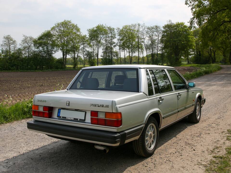 Bild 3/16 von Volvo 760 GLE (1986)
