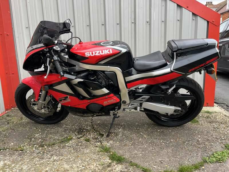 Bild 2/16 von Suzuki DUMMY (1994)