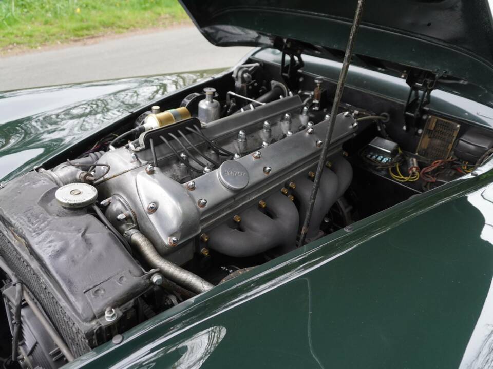 Afbeelding 14/17 van Jaguar XK 120 OTS (1954)
