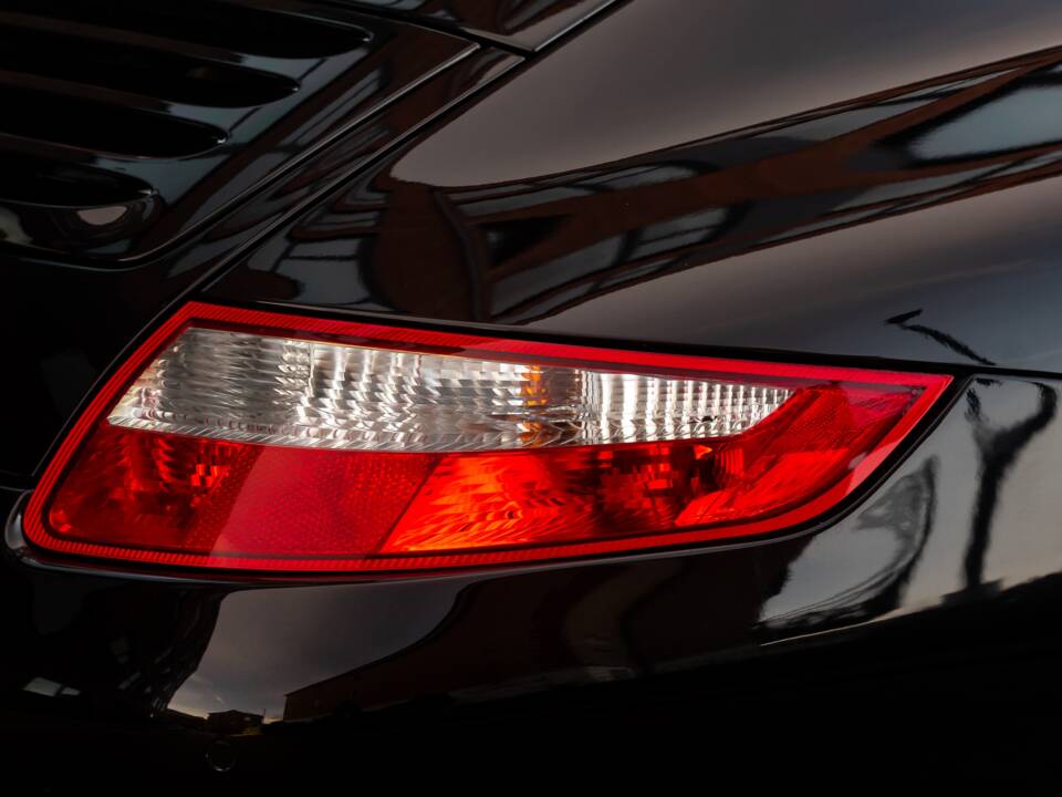 Image 25/28 of Porsche 911 Carrera S (2007)