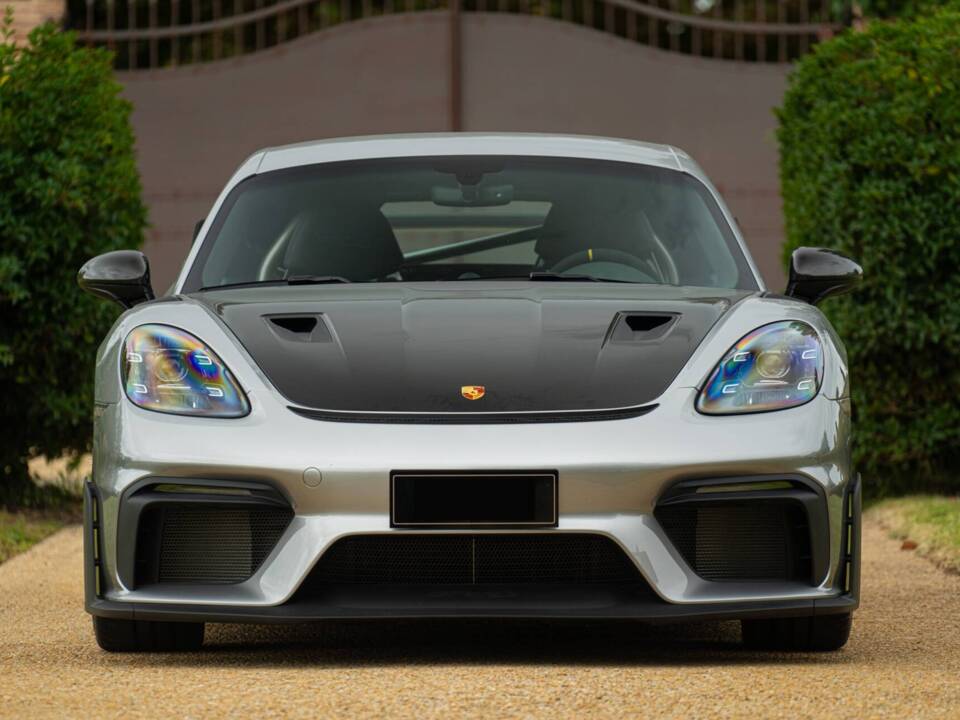 Obraz 11/98 pojazdu Porsche 718 Cayman GT4 RS Weissach (2024)