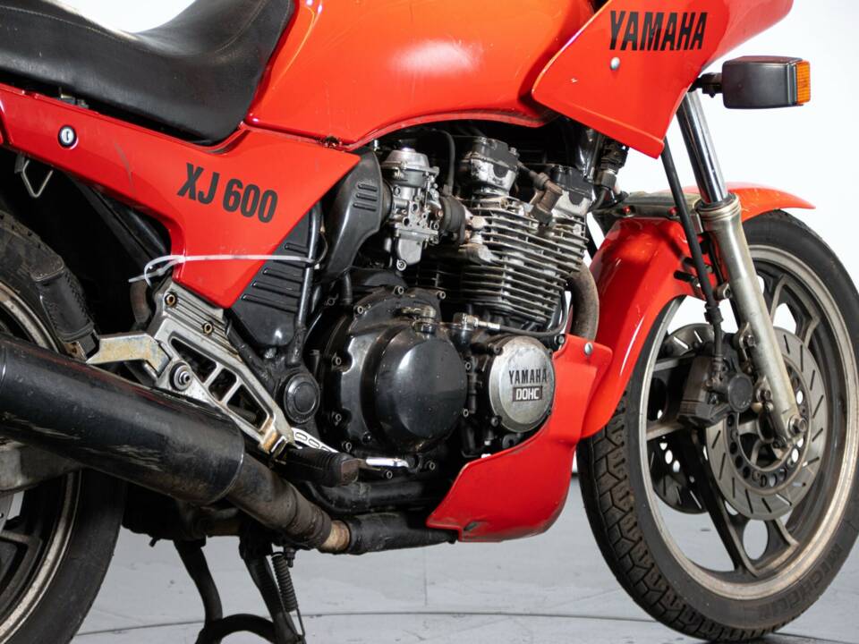 Image 21/50 of Yamaha XJ 600 (1984)