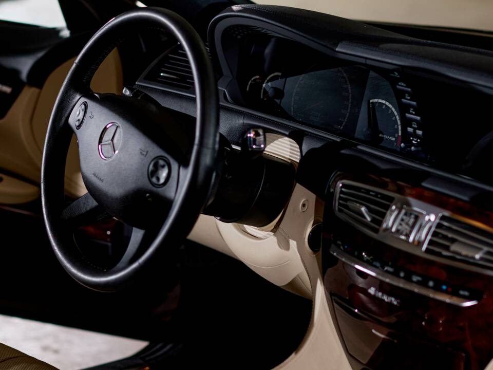 Bild 11/34 von Mercedes-Benz CL 500 4MATIC (2008)