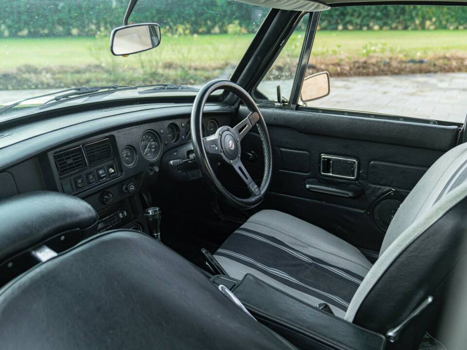 Bild 33/50 von MG MGB GT (1978)