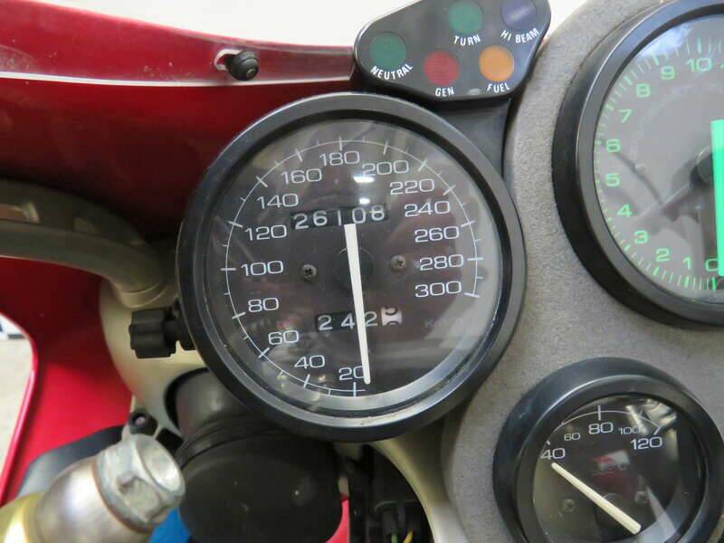 Bild 13/47 von Ducati 916 Strada (1994)