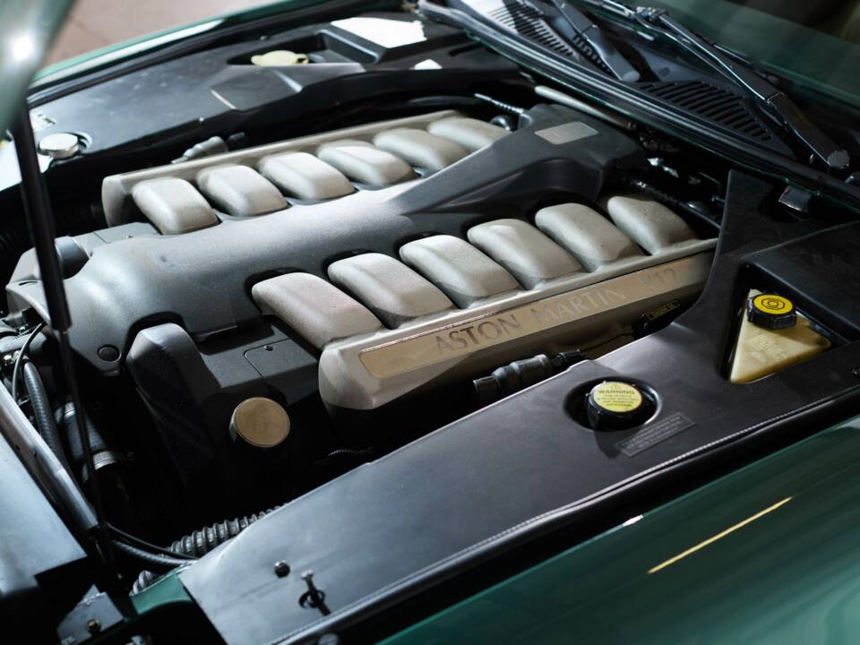 Bild 18/34 von Aston Martin DB 7 Vantage (2000)