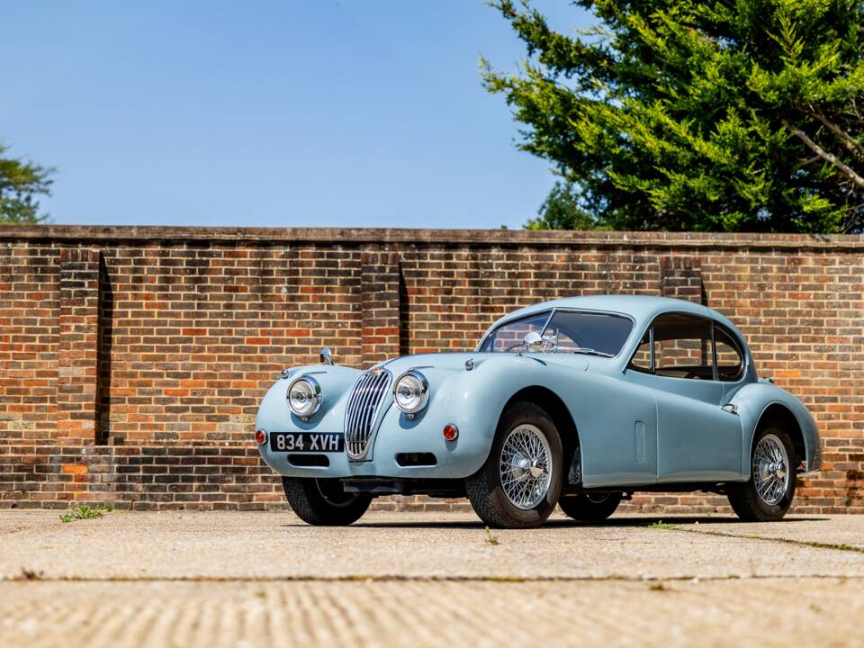 Image 36/50 of Jaguar XK 140 FHC (1955)