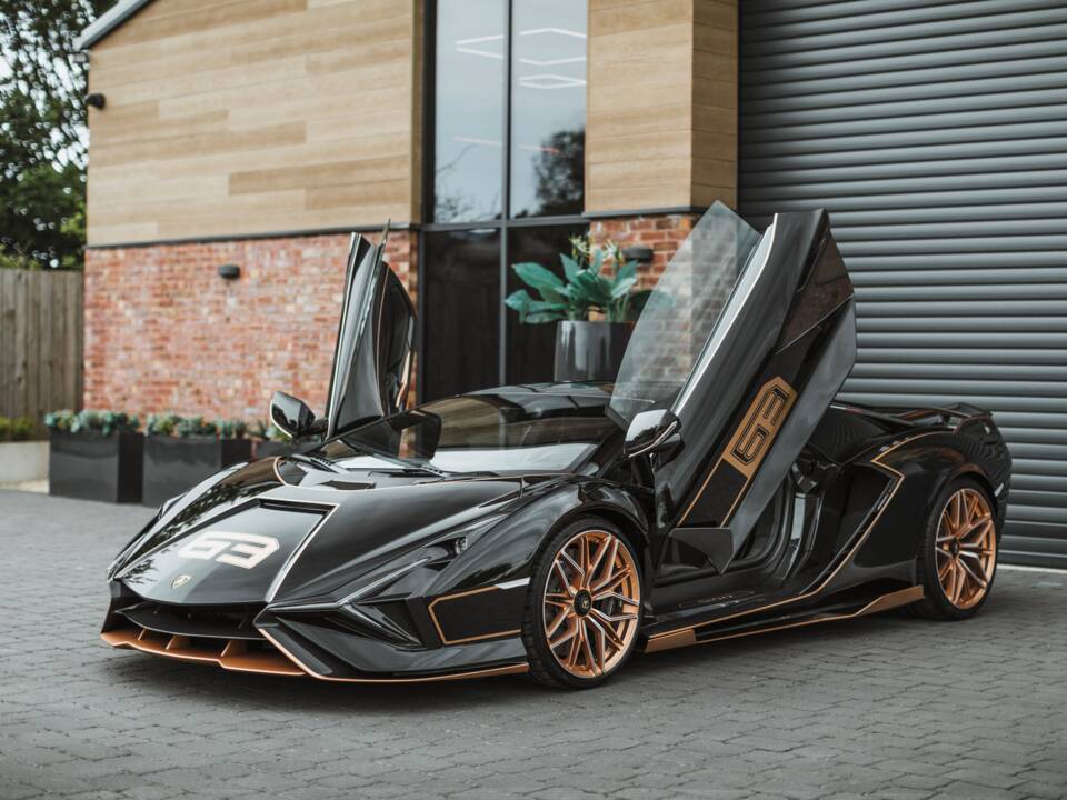 Image 28/68 of Lamborghini Sián FKP 37 (2021)