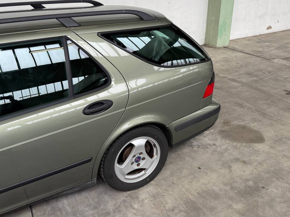 Image 92/103 of Saab 9-5 3.0t SportCombi (1999)