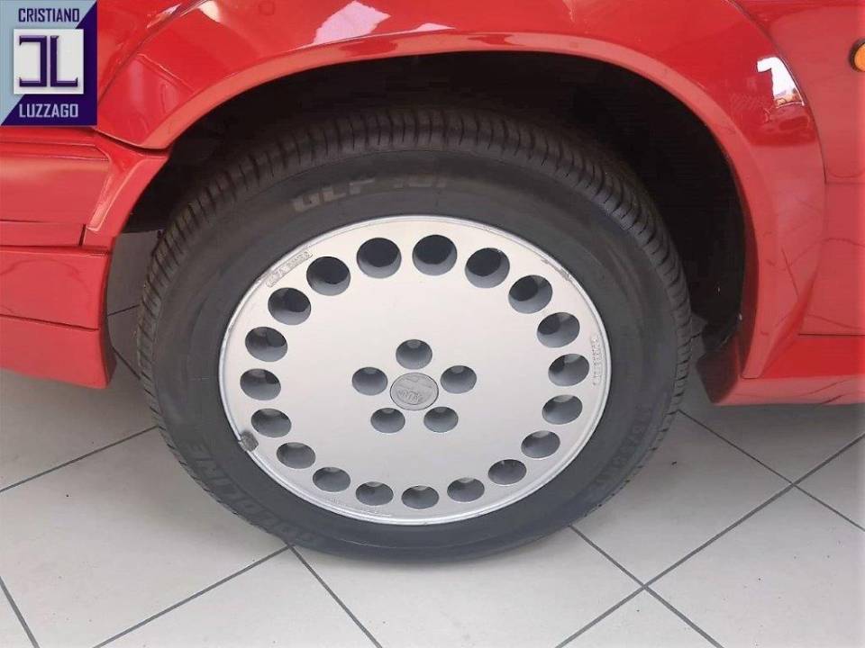 Image 21/40 of Alfa Romeo 75 3.0 V6 (1991)