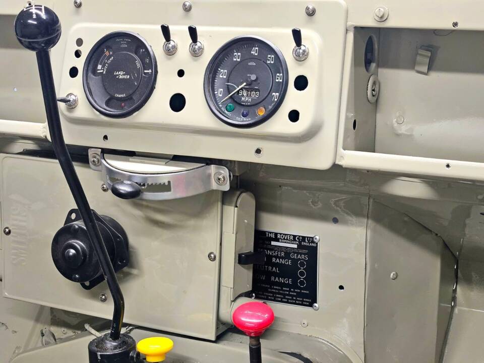 Bild 32/100 von Land Rover 88 (1968)