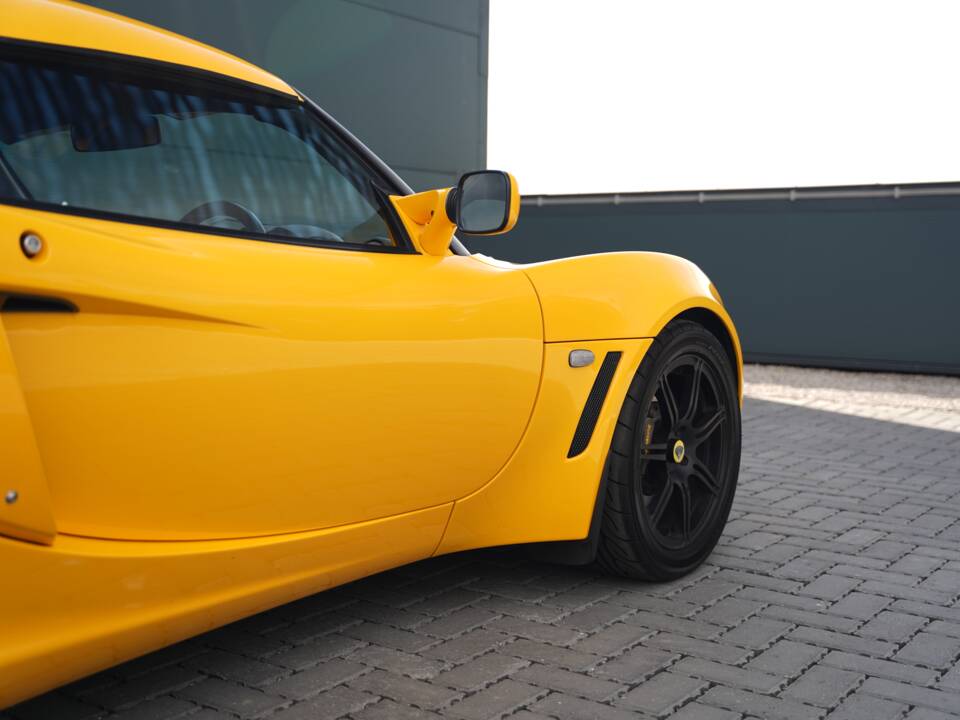 Image 43/50 of Lotus Exige S 240 (2008)