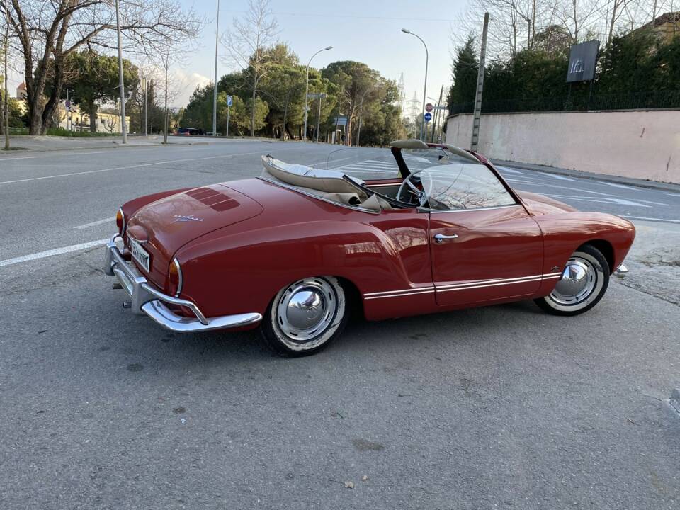 Image 8/10 of Volkswagen Karmann Ghia 1200 (1964)