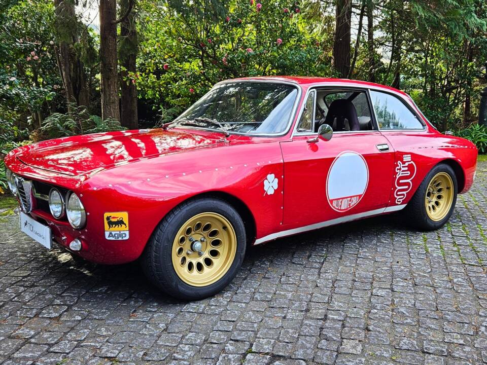 Image 3/19 of Alfa Romeo Giulia 1750 GT Am (1967)