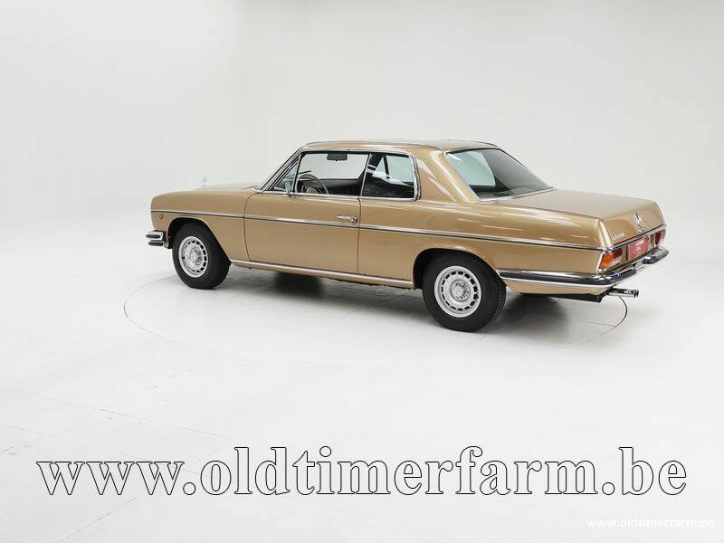 Image 4/15 de Mercedes-Benz 250 CE (1969)