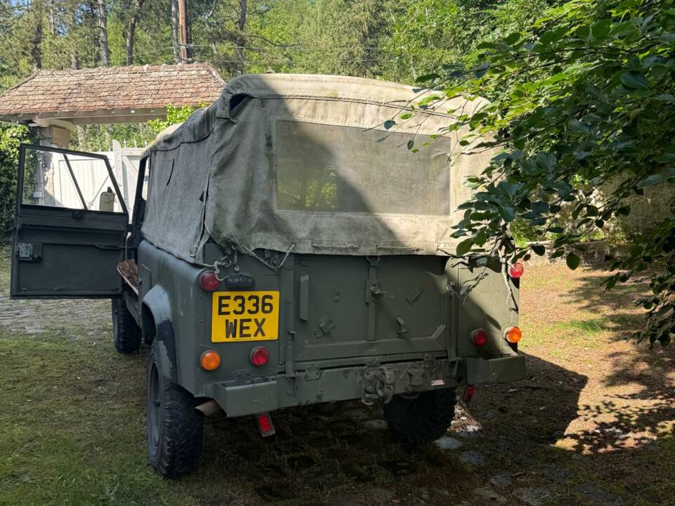 Bild 4/7 von Land Rover Defender 110 Turbo Diesel (1987)