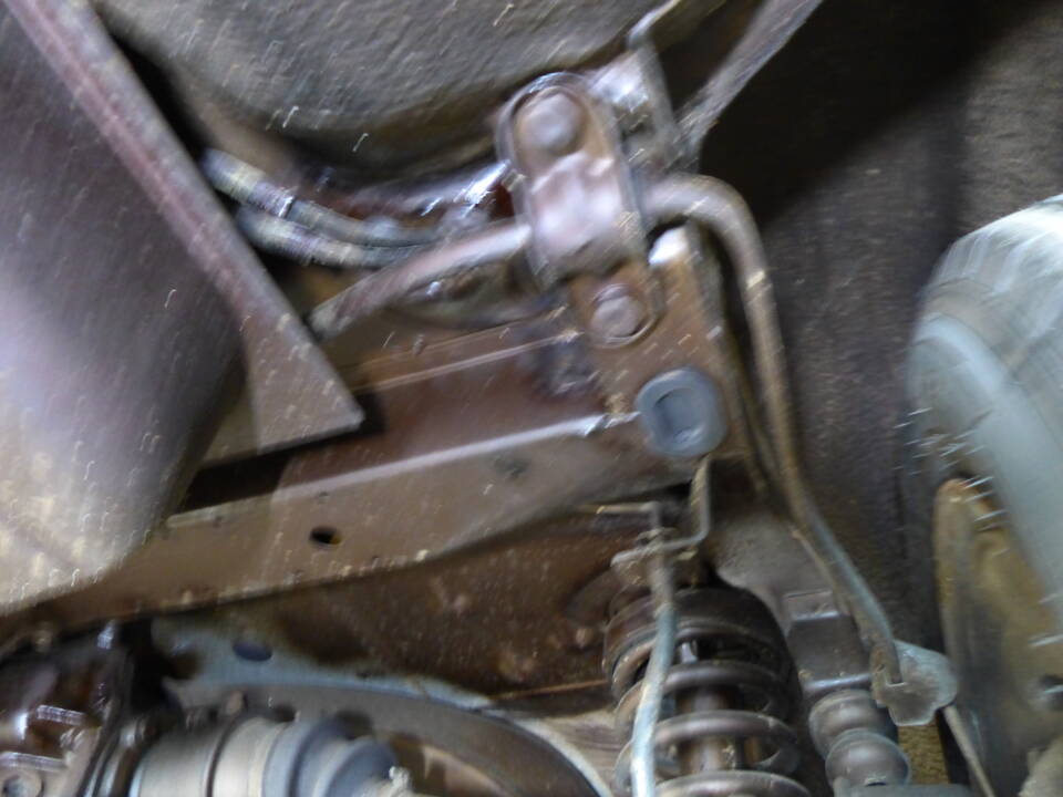 Image 60/63 of Mercedes-Benz 230&#x2F;6 (1974)
