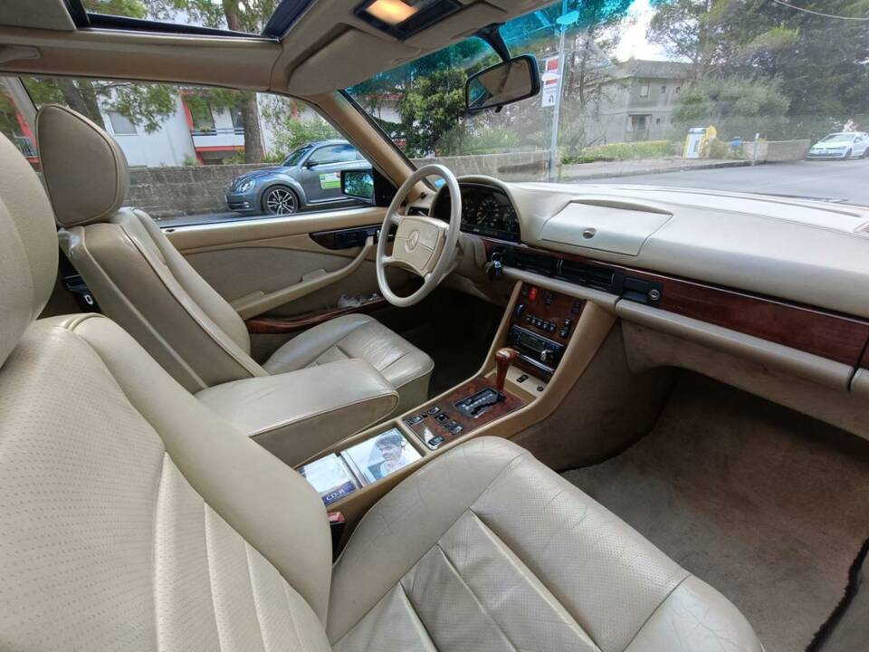Bild 16/47 von Mercedes-Benz 560 SEC (1987)