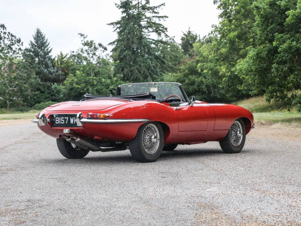 Image 18/41 de Jaguar E-Type 3.8 (1964)